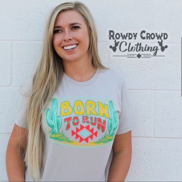 Born to Run Graphic Tee - Picture 1 of 4